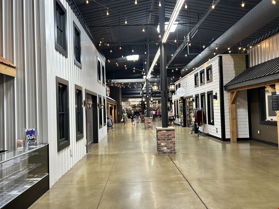 Hartville Marketplace