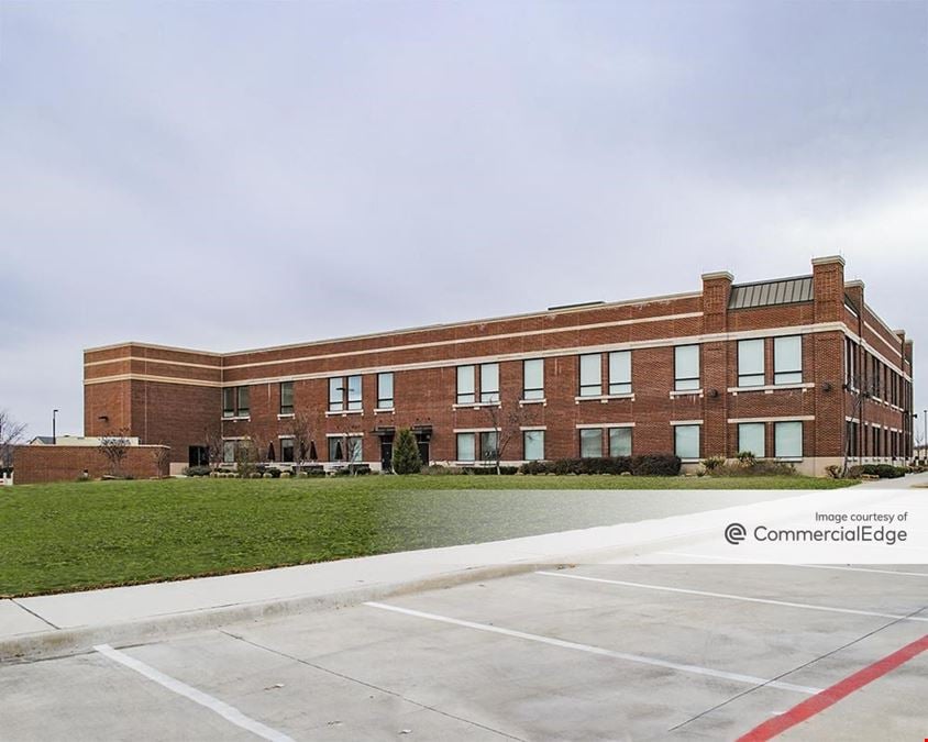 4921, 4951 & 5000 Long Prairie Road