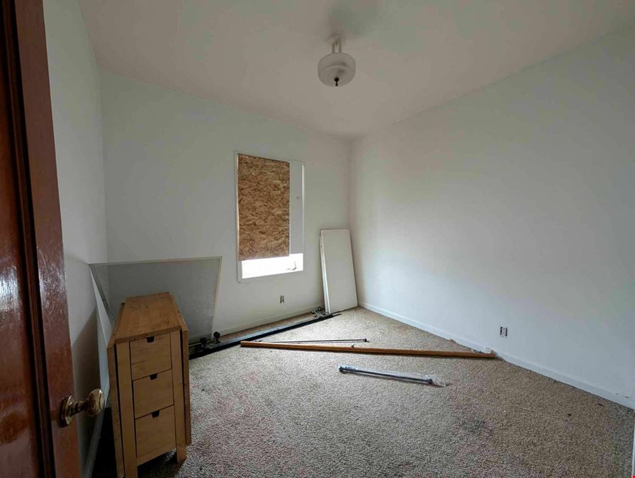 103 N Central Ave