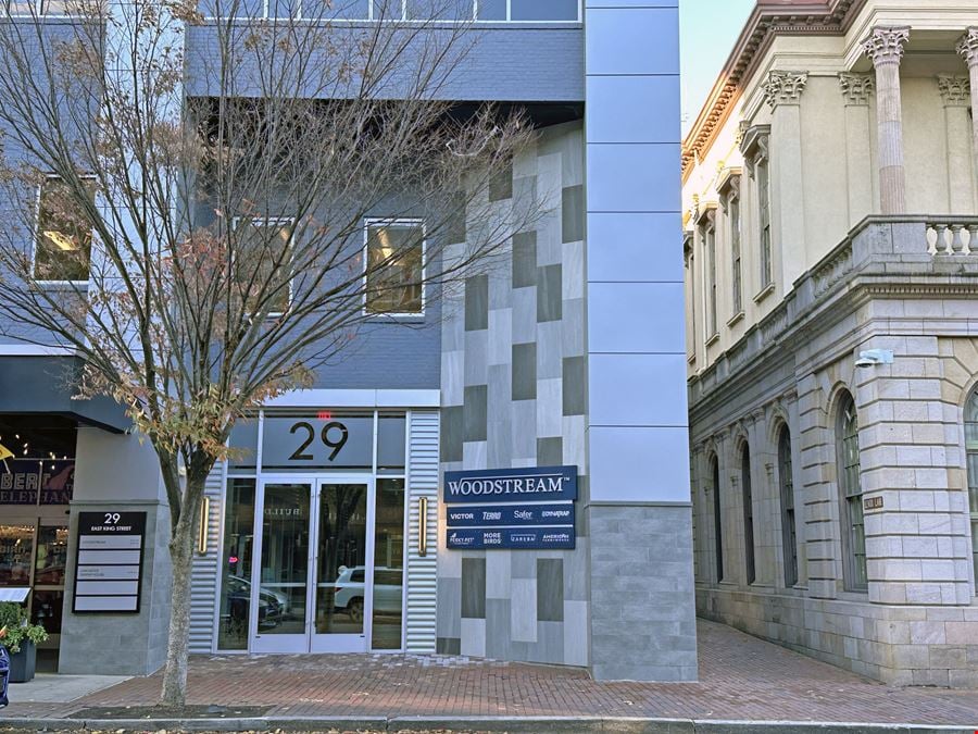 29 E King St