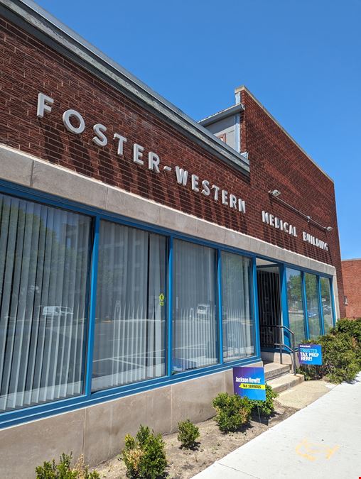 Lincoln Square | Foster-Western Office Available