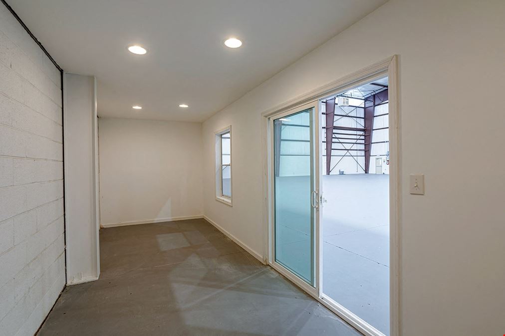 500 aviation way