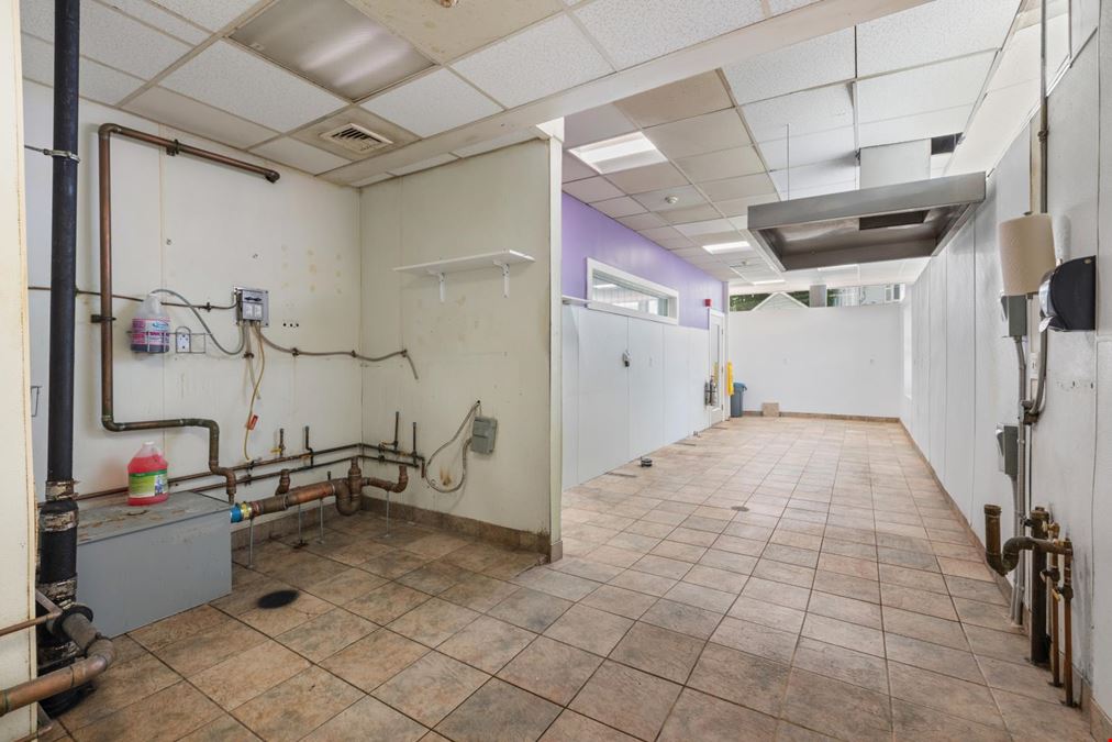 Well-located 2,924 SF Stand-alone Commercial Building in Merrimac, MA