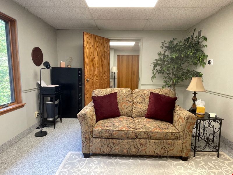 5113 N Executive Dr Suite 103