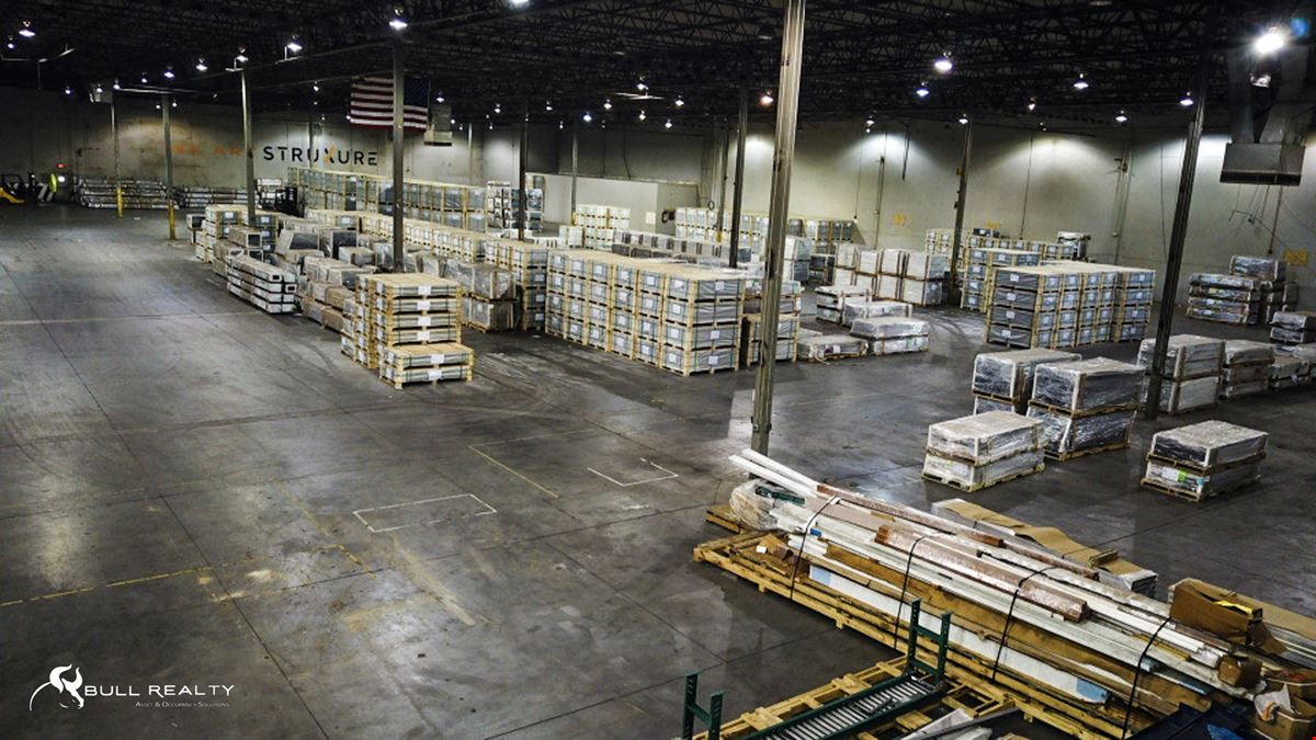 Industrial/Distribution Warehouse | ±60,000 SF