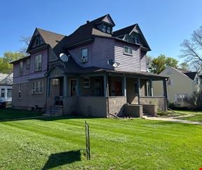 632 W 7th St