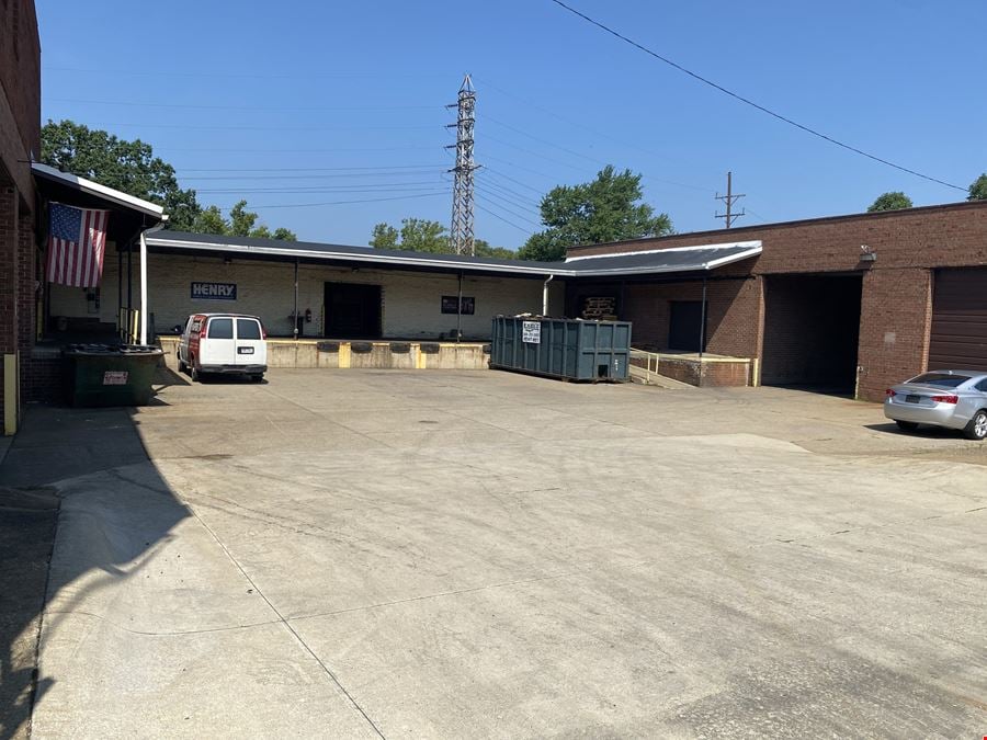 437 McGregor Ave NW - 43,521 SF WAREHOUSE W/STORAGE & OFFICE