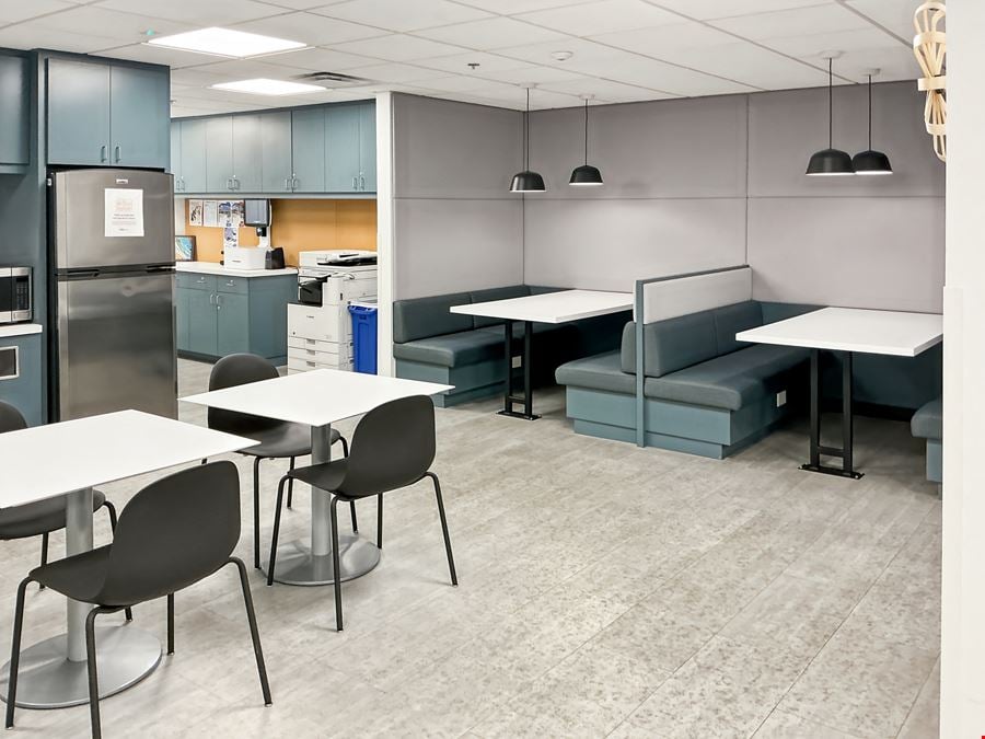 Regus - Las Vegas - E Carson St