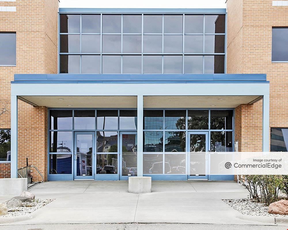 1221 John Q. Hammons Drive