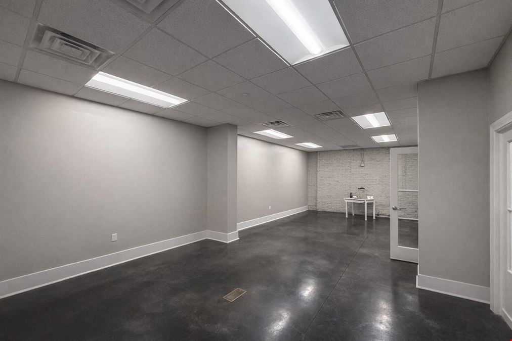 432 N Royal St (Office + Warehouse)