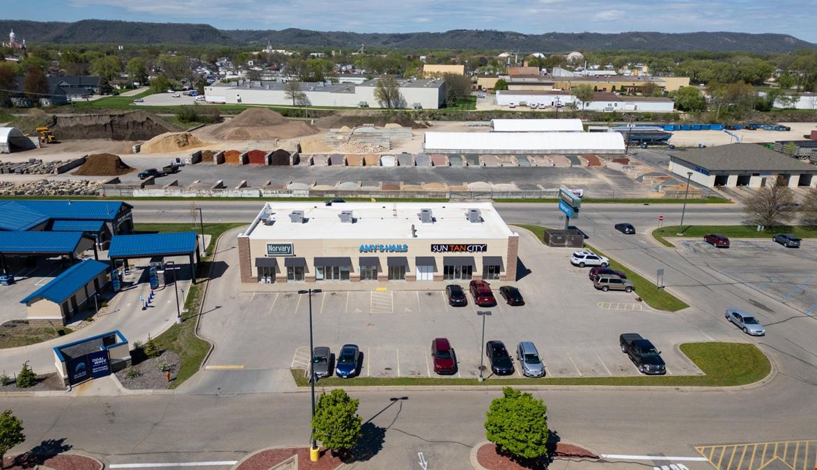 1035 Frontenac Dr - Winona Retail Center For Sale
