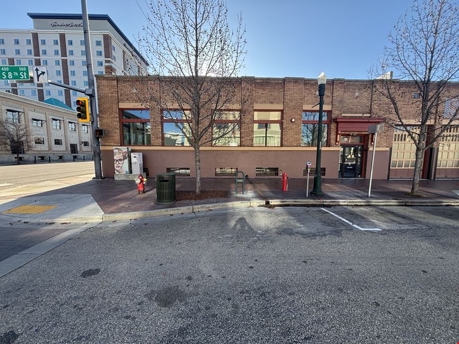 500 S 8th St