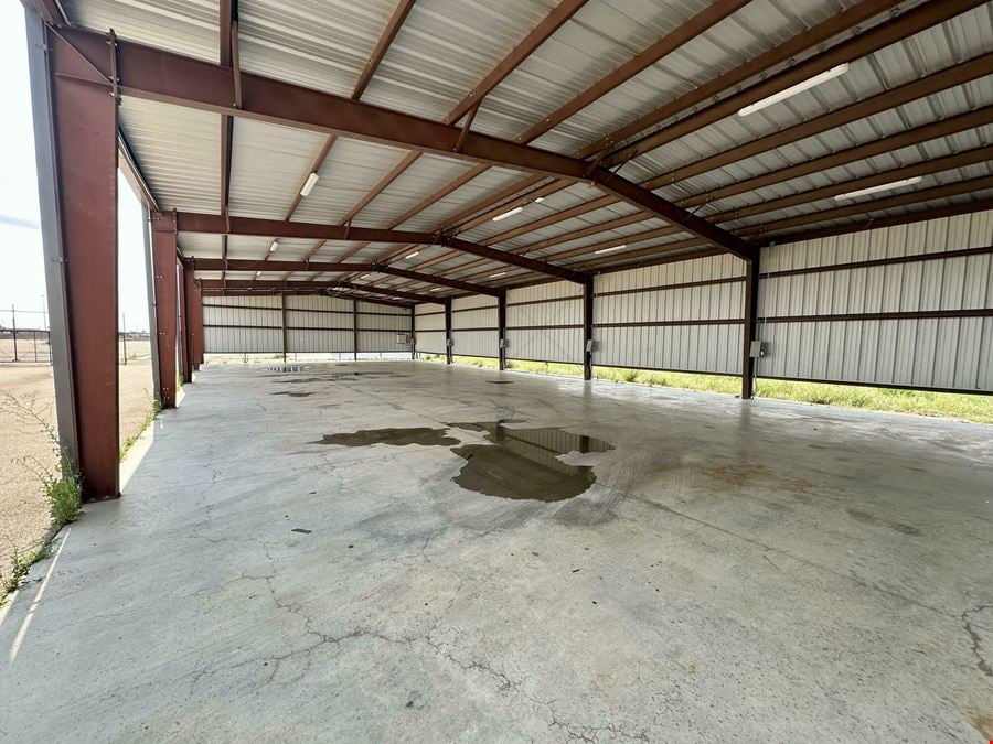 10420 W. I-40 - Service Bay/Flex Industrial Space Available With Land