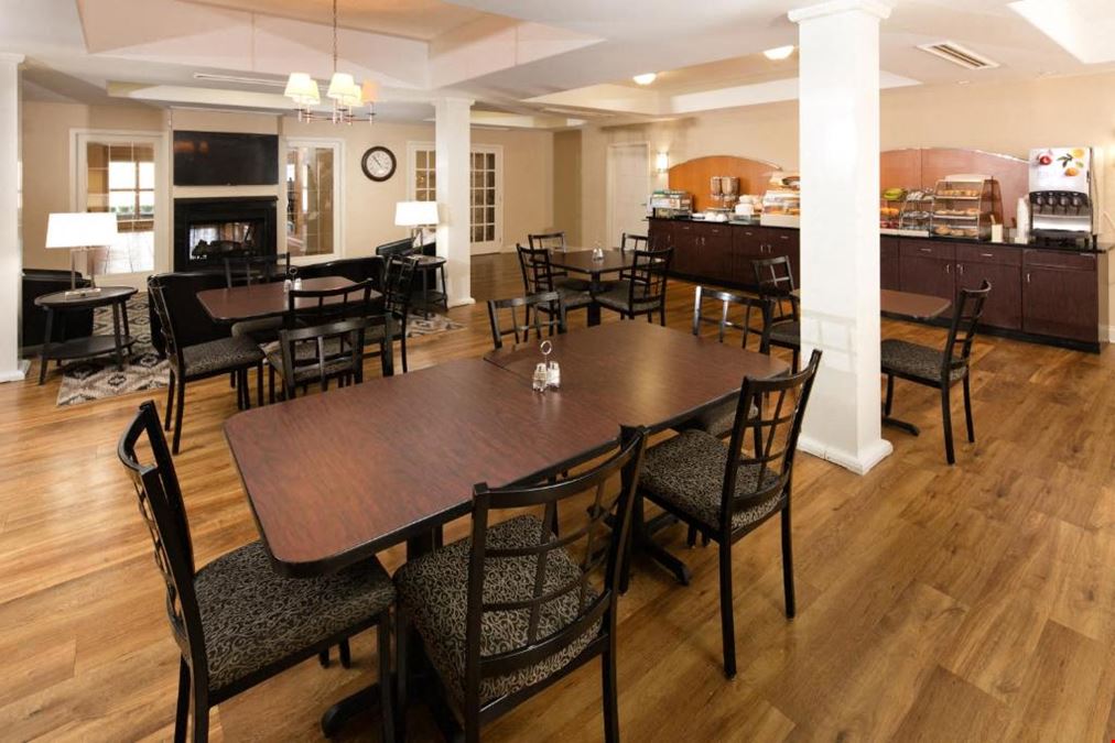 Country Inn & Suites Elizabethtown, KY