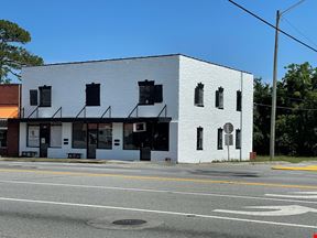 High-Visibility Retail or Office Space –Resmondo Building- 4113 Barrancas Ave, Pensacola