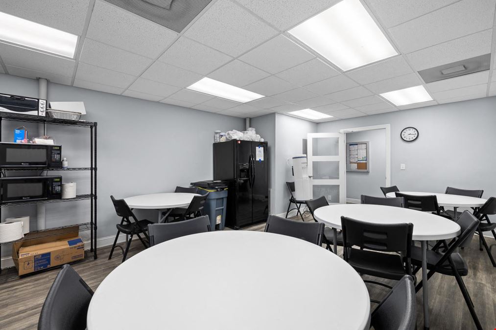 Office/Warehouse on Dodds Ave