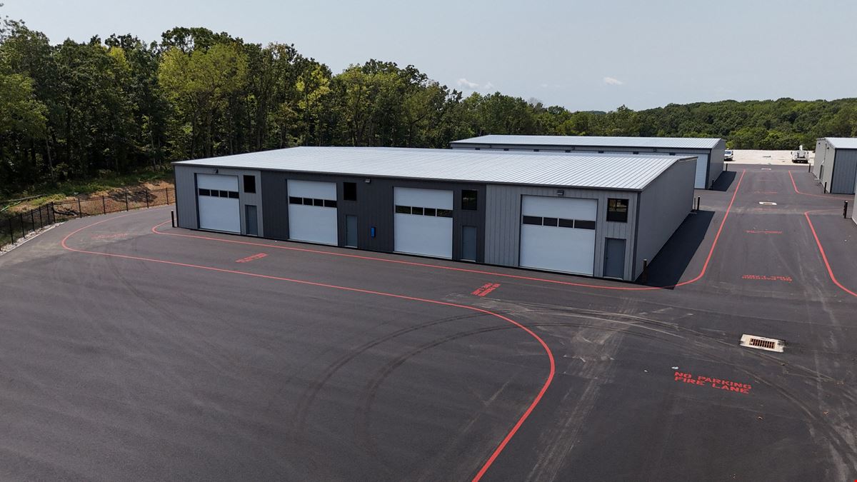 Southway Luxury Storage | 1,400–2,240 SF Units