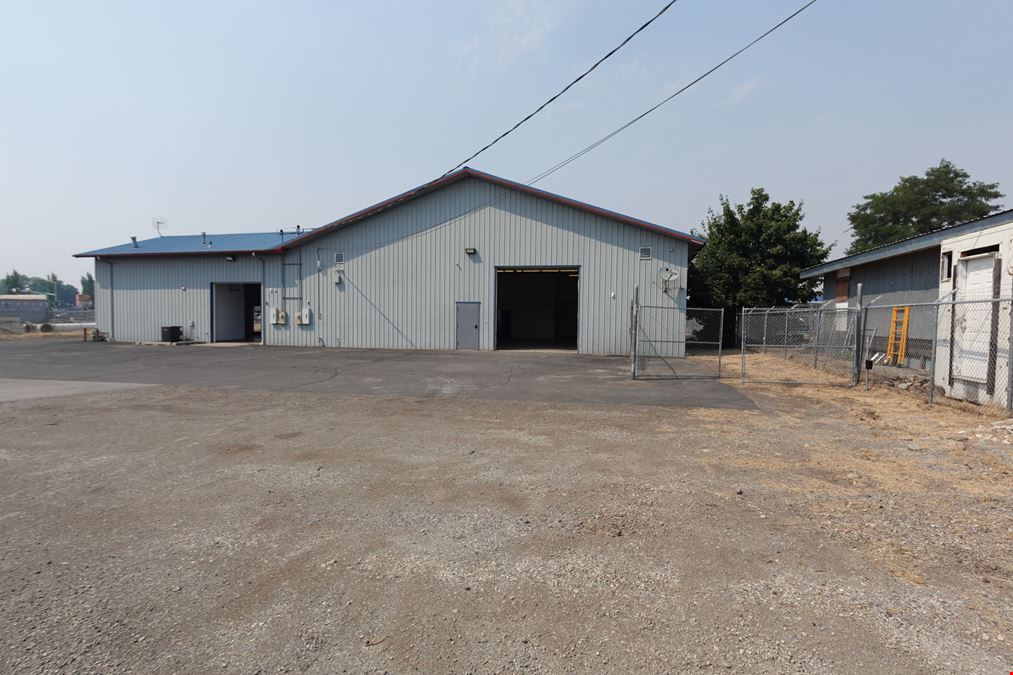 6012 & 6010 East Trent Avenue