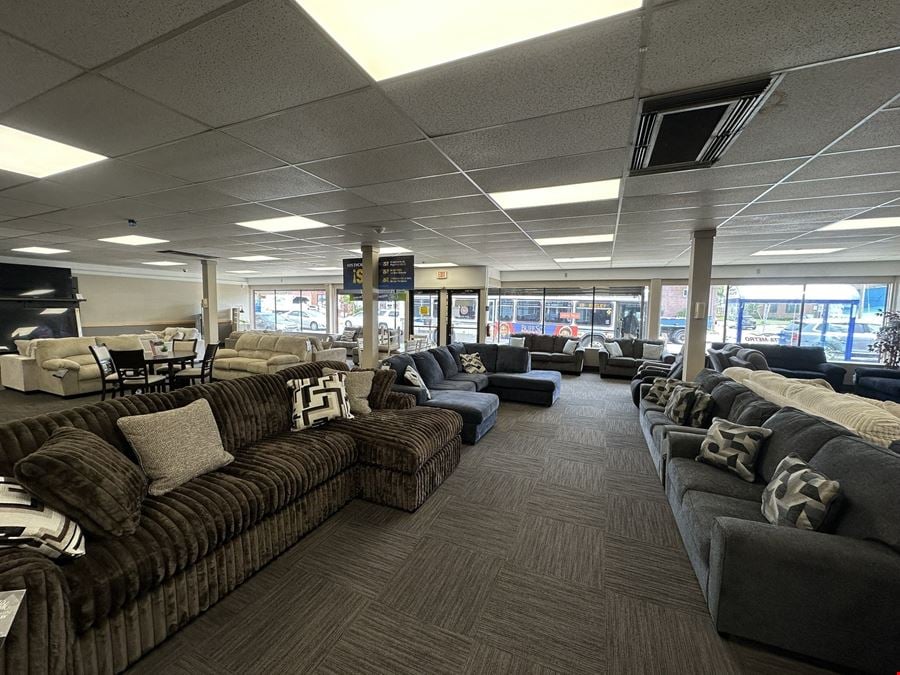3146 Bailey Ave - 5,712+/- SF Retail