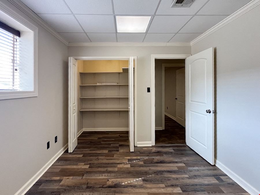 Insulated Industrial Office / Warehouse Facility Near US 90