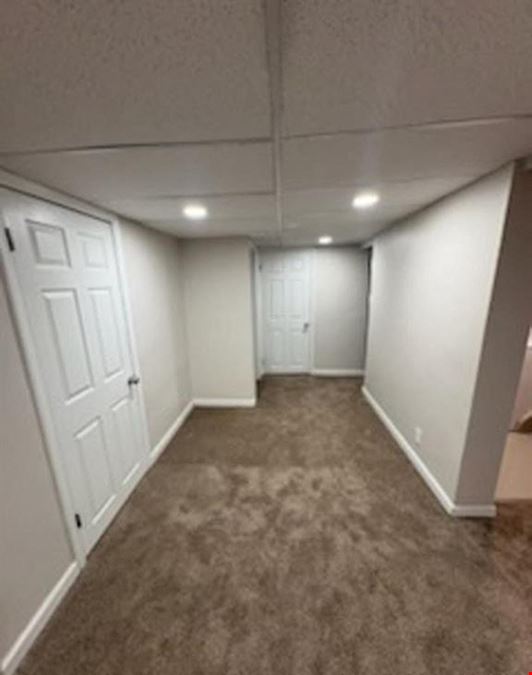 1611 W Barker Ave