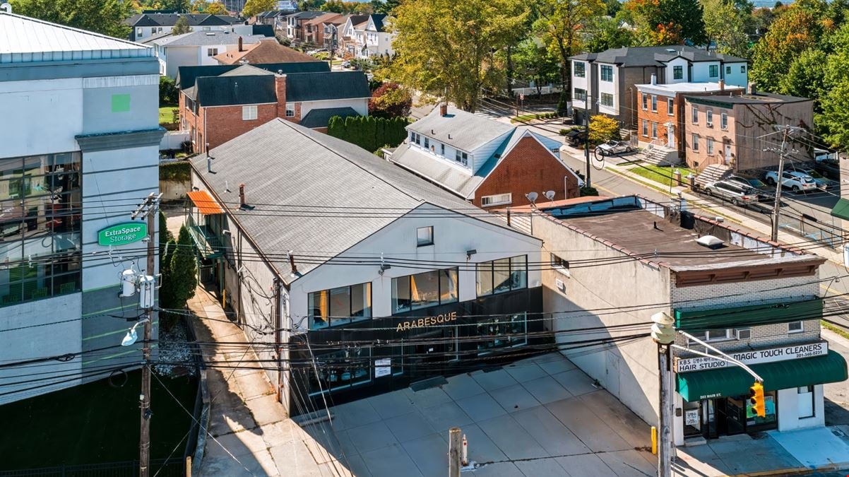 560 Main Street