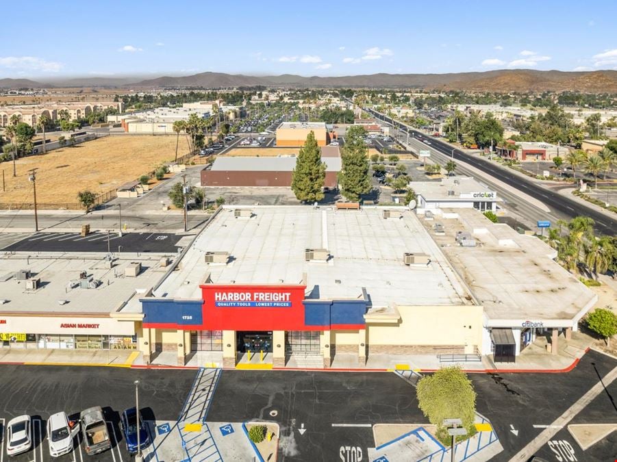 Single Tenant Harbor Freight in Hemet, CA