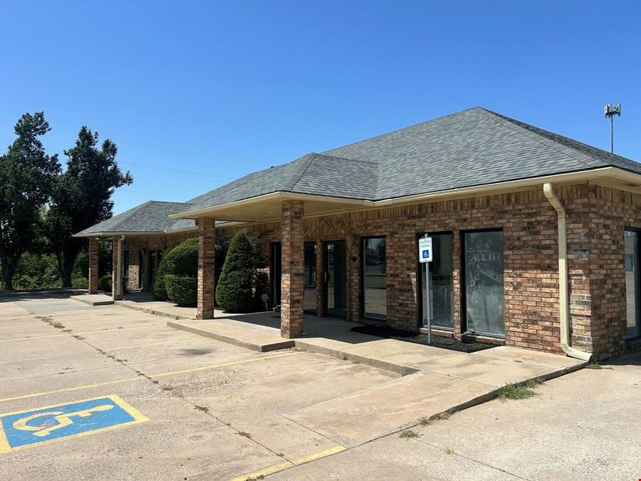 817 SW 89th St - Newly Renovated Multi Unit Office
