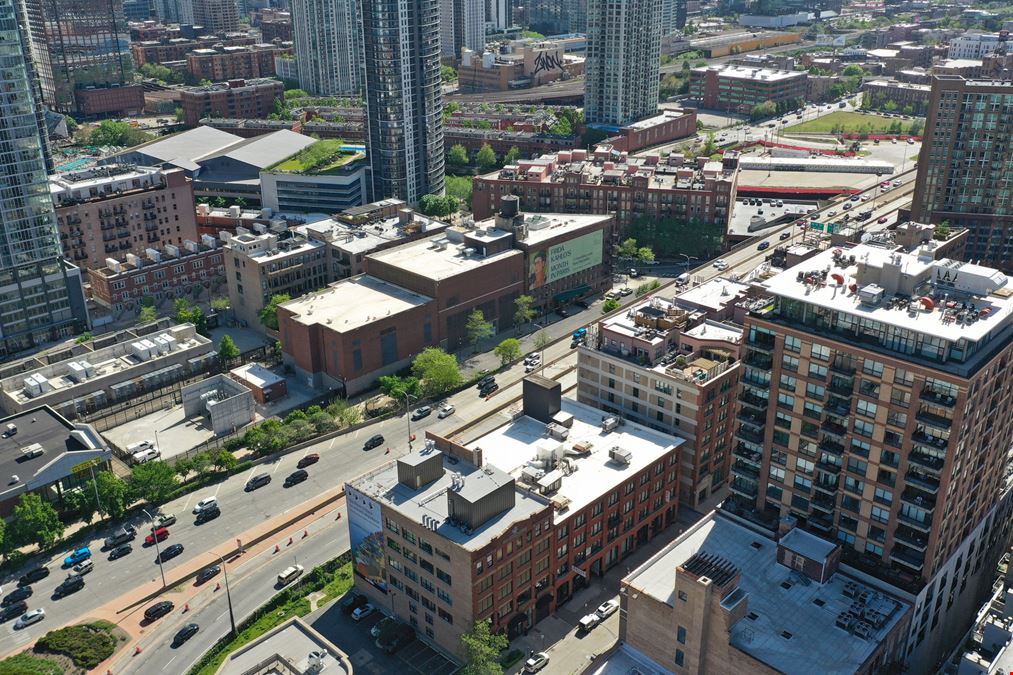 401 W. Ontario Street