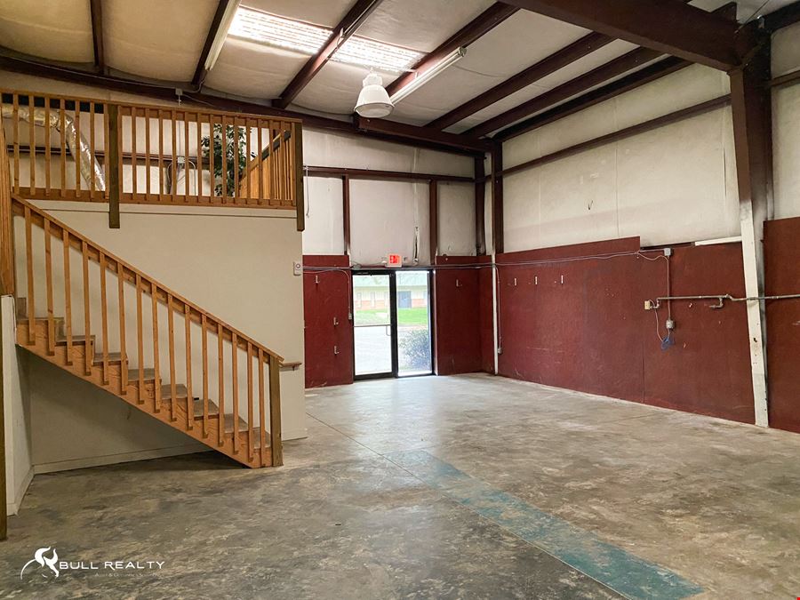 ±5,000 SF Industrial Building/Flex Space For Lease