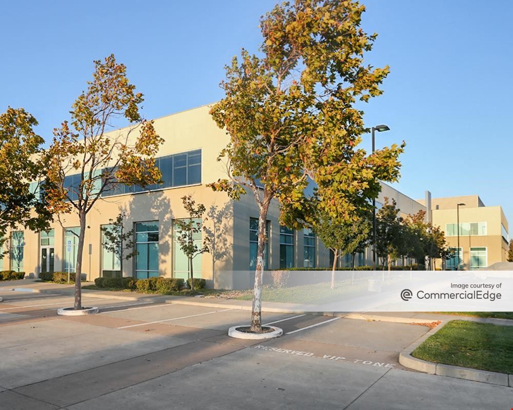 Harbor Bay Business Park - 1600 Harbor Bay Pkwy