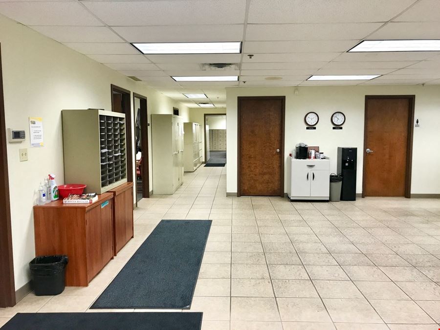 945 Lafayette Rd