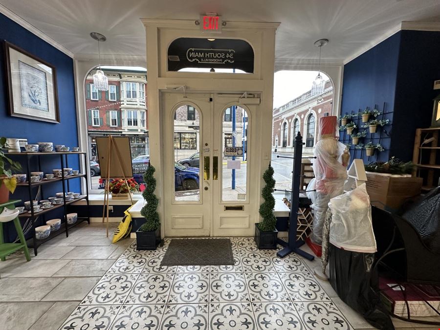 34 S Main St