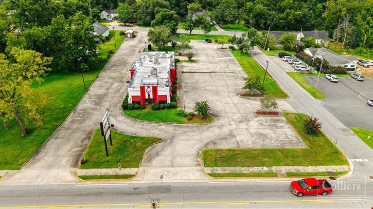 ±3,292-SF Restaurant Building with Drive-Thru on ±1.94 Acres