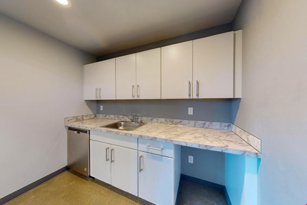 1801 W Bay Dr NW, #102B