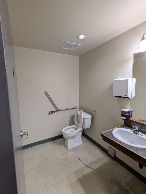 Units 130 & 135 - 8010 Saba Road