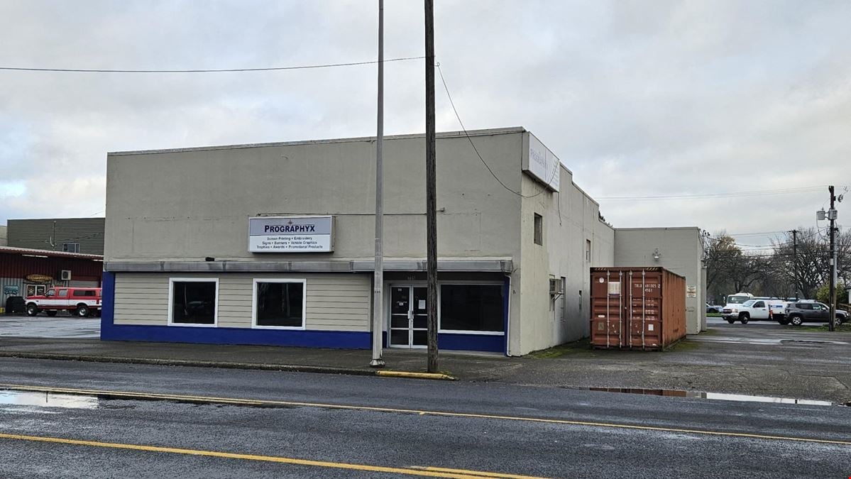 735 Commerce Ave