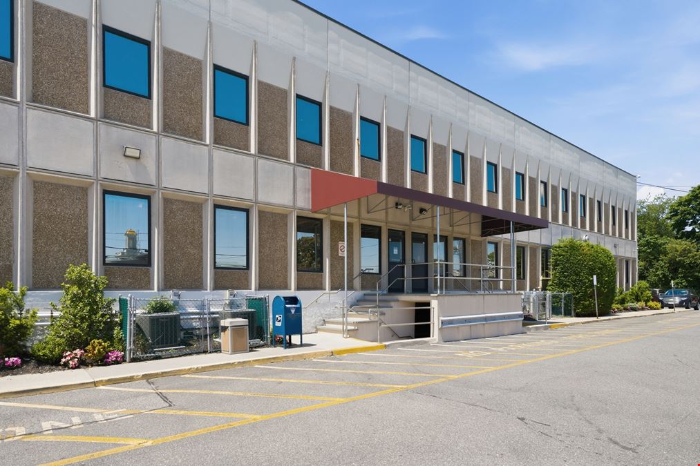 3,900 SF Medical/Professional Office For Lease
