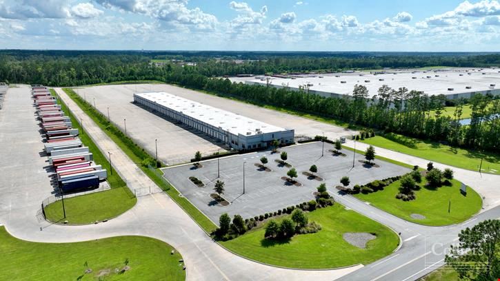 ±70,198 SF Transload Facility