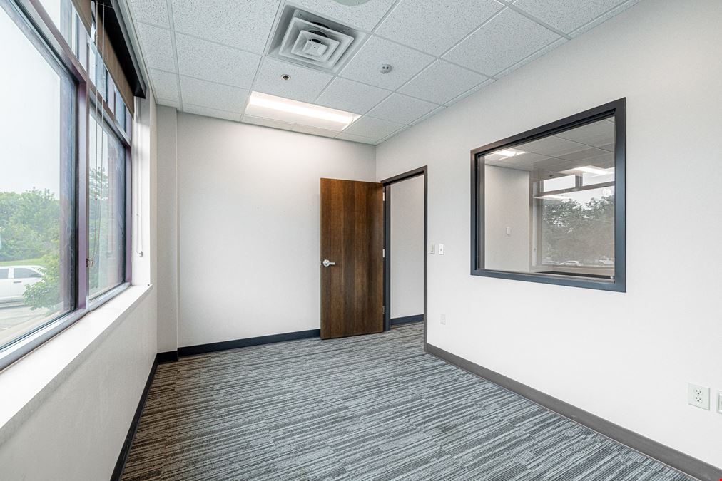 4433 S 70th St, Unit 3