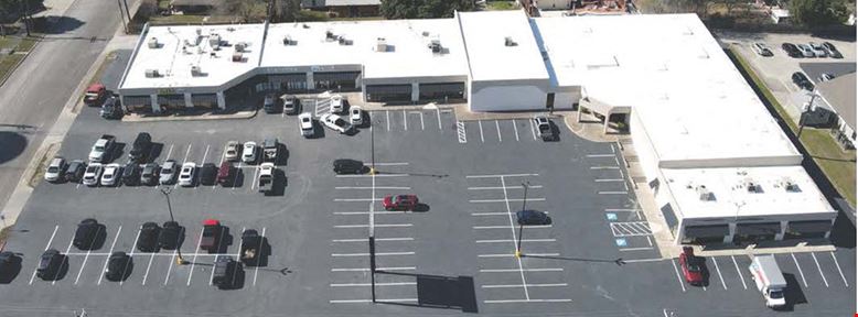 Bandera North Shopping Center