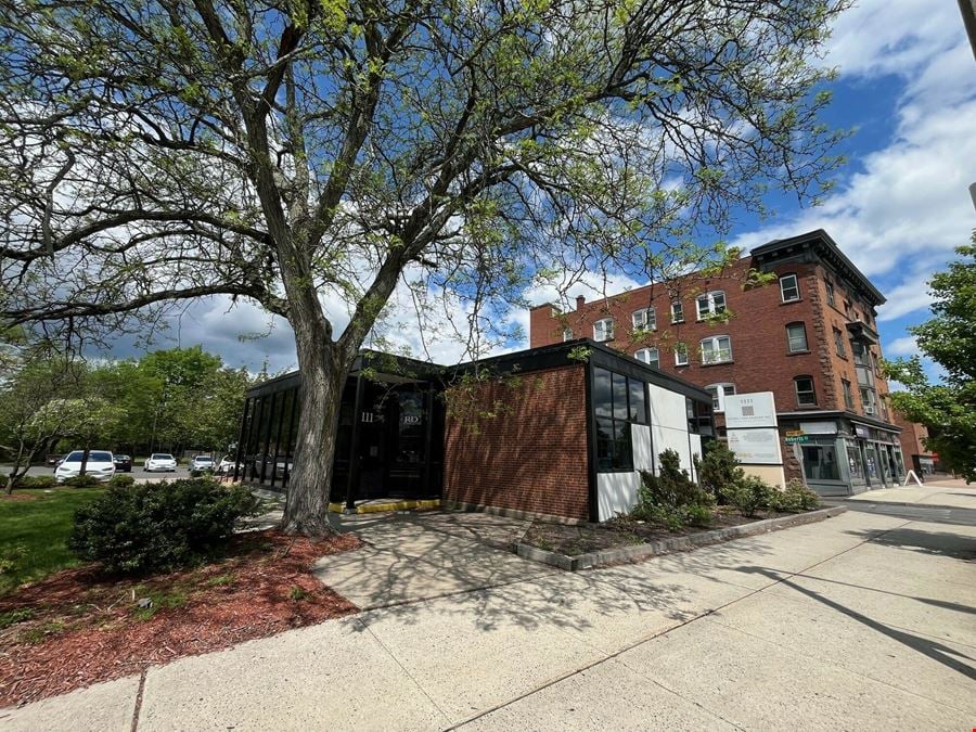1111 Main St