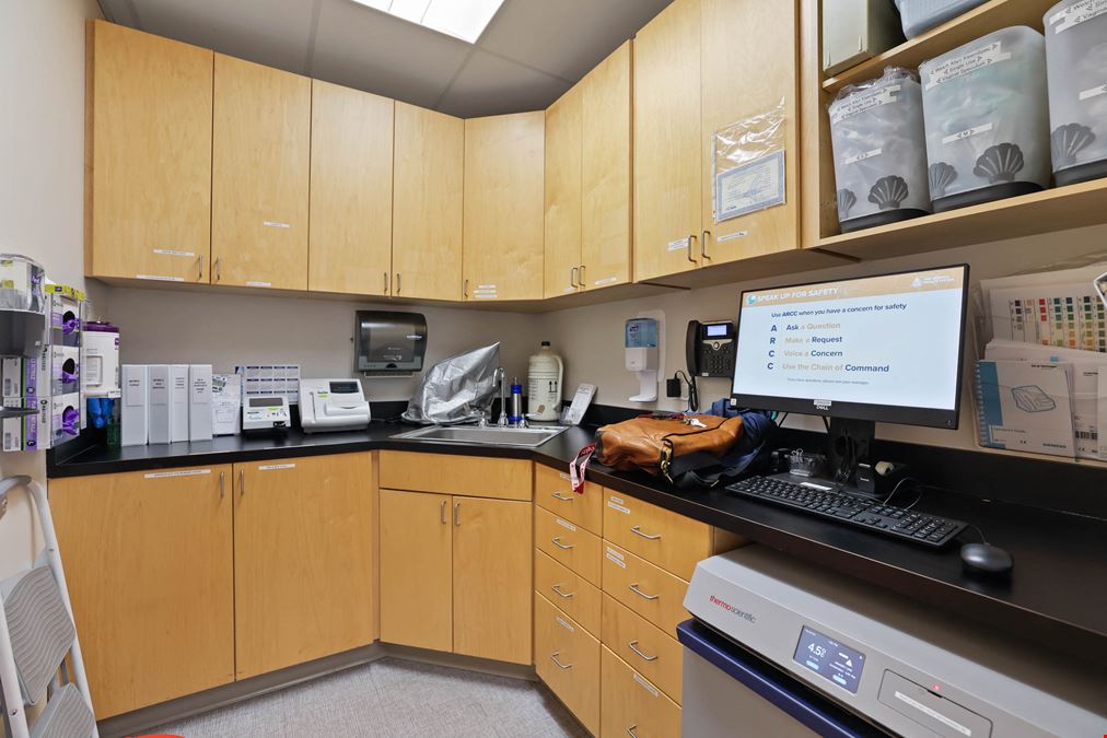 98-1247 Kaahumanu St