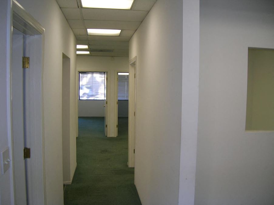 1147-B South Fair Oaks Avenue