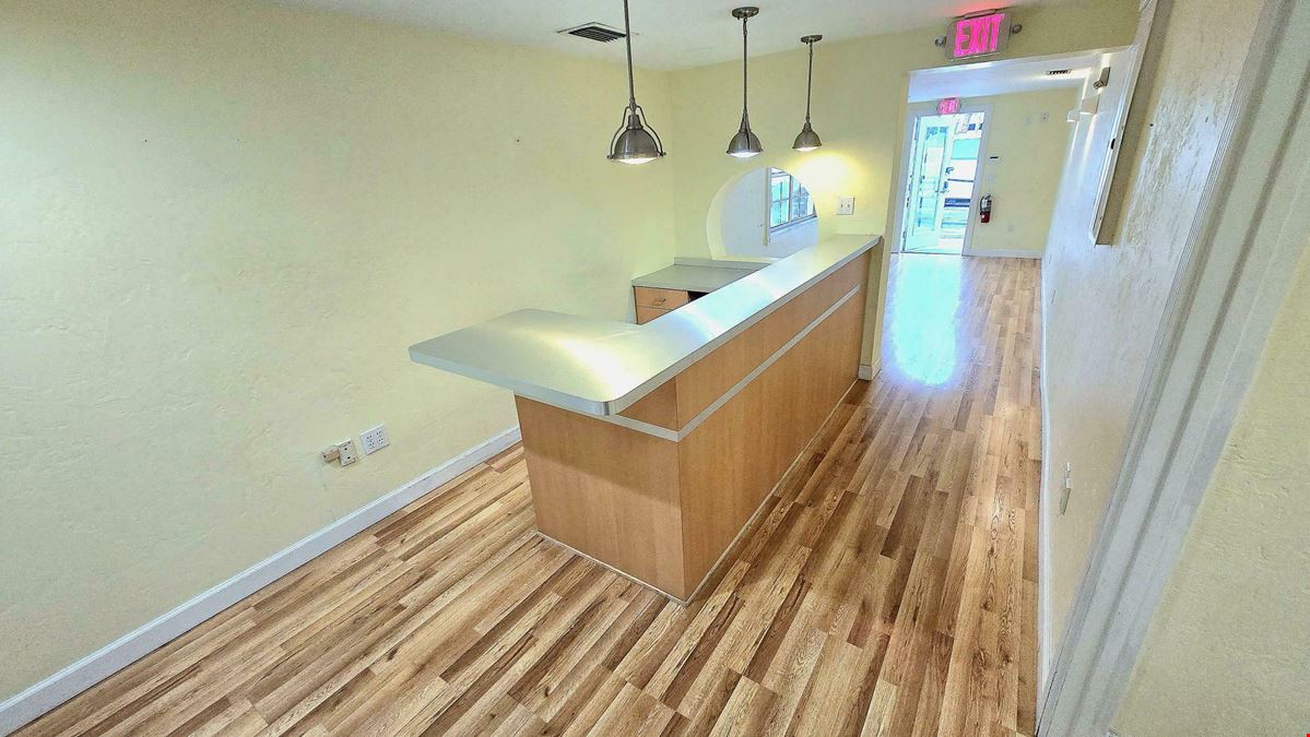 Freestanding Medical Office near Sarasota Memorial!