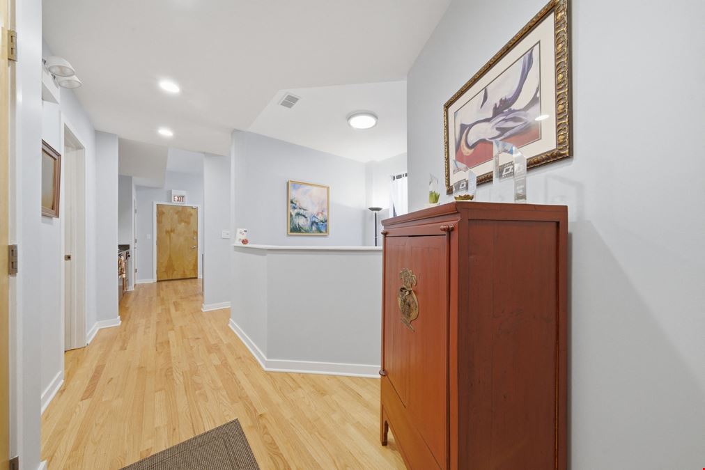 1733 W. Lawrence Ave | Unit CU2