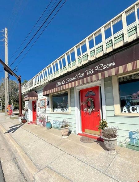 Preview of Retail space for Sale at 727 Kingsley Ave