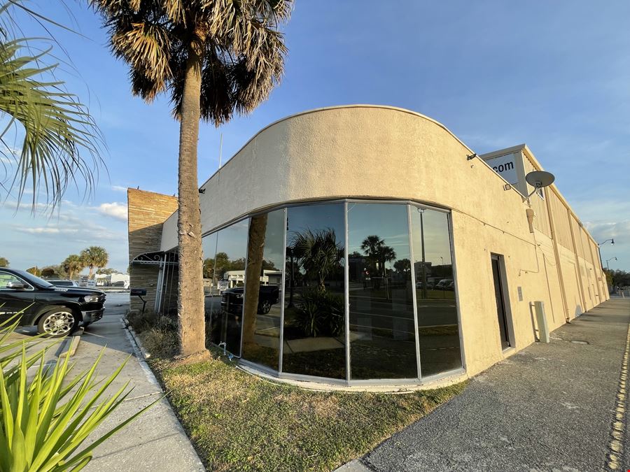 Offices - $450, $650 & $1,900w/ Utilities