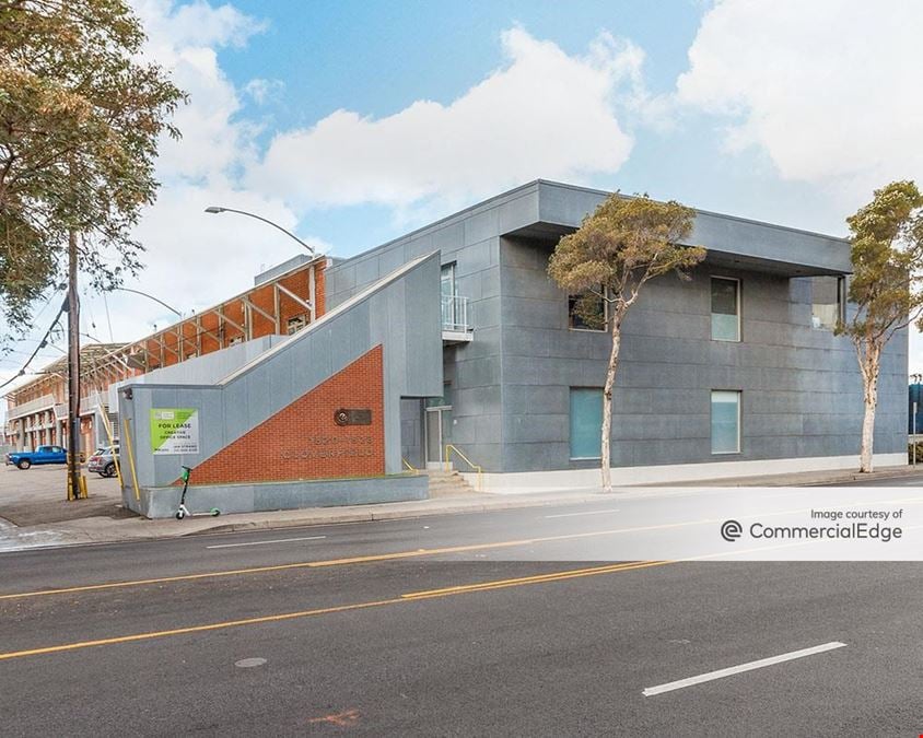 1520-1528 Cloverfield Blvd.