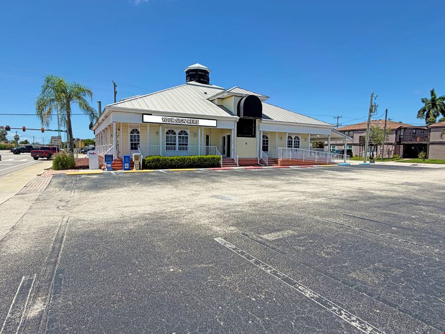 Cape Coral Signalized Corner